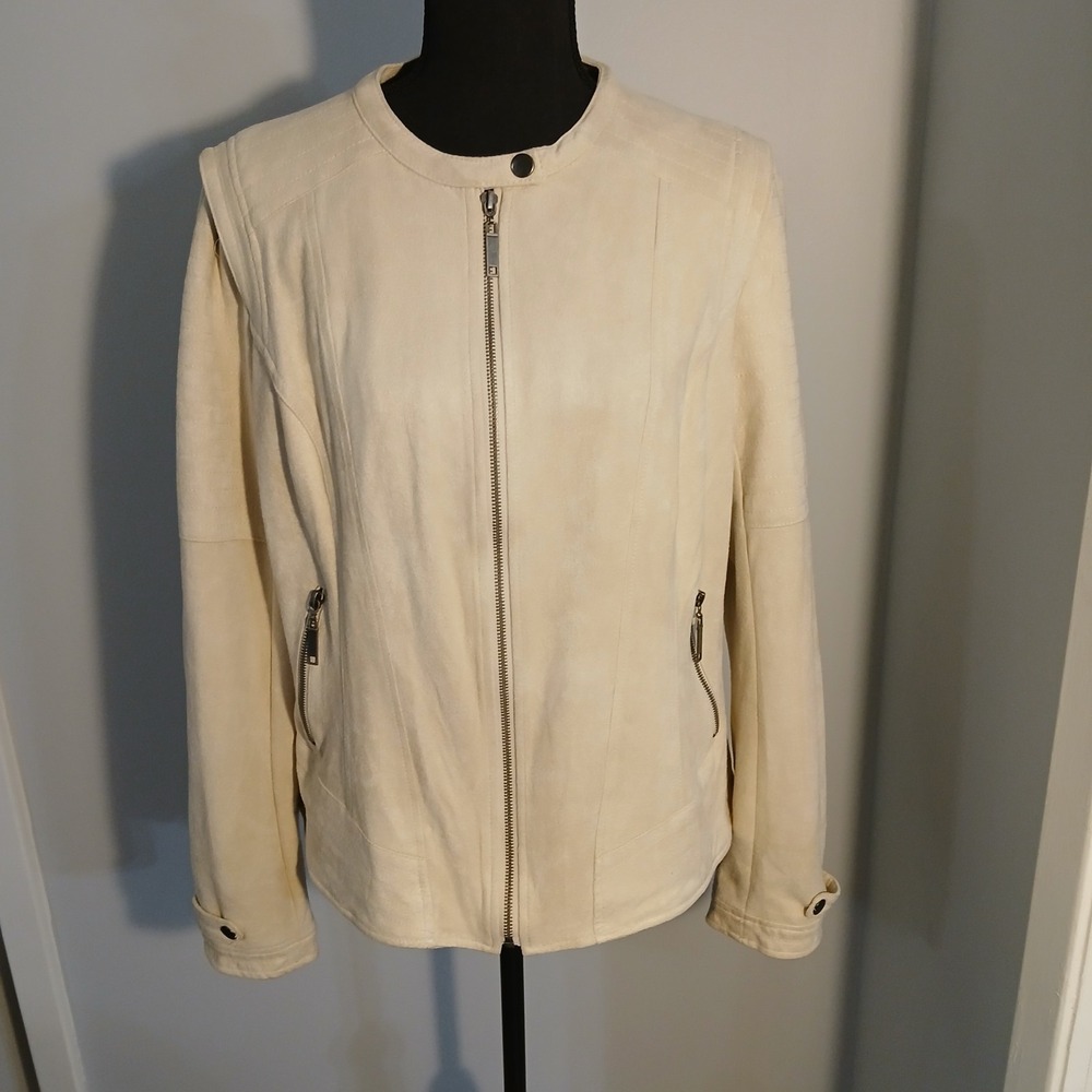 Cato Short Jacket SzL Faux Suede Beige Zip Snap Closure Fully Lined‎